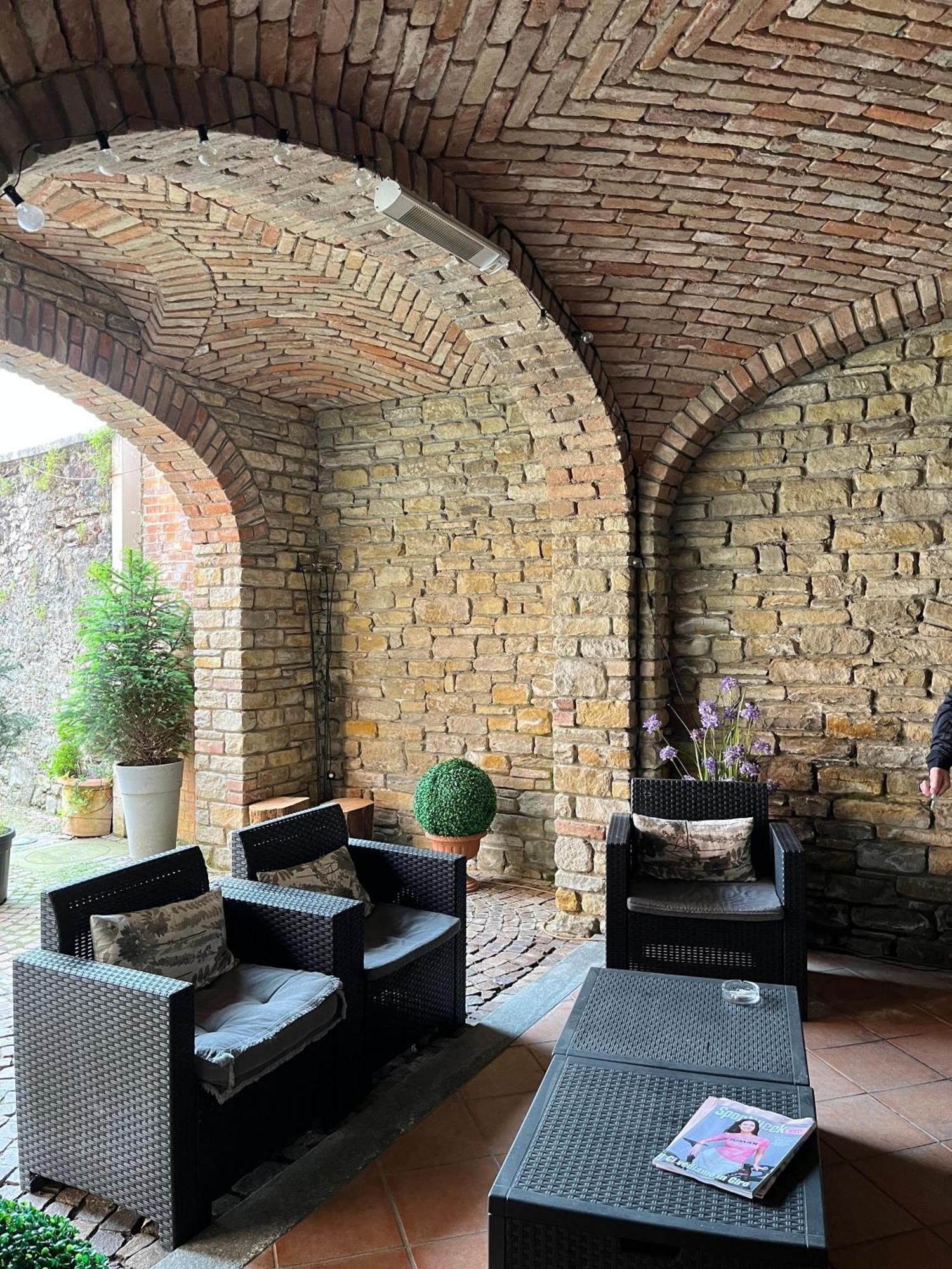 Il Castello Di Bubbio Hotel Kültér fotó